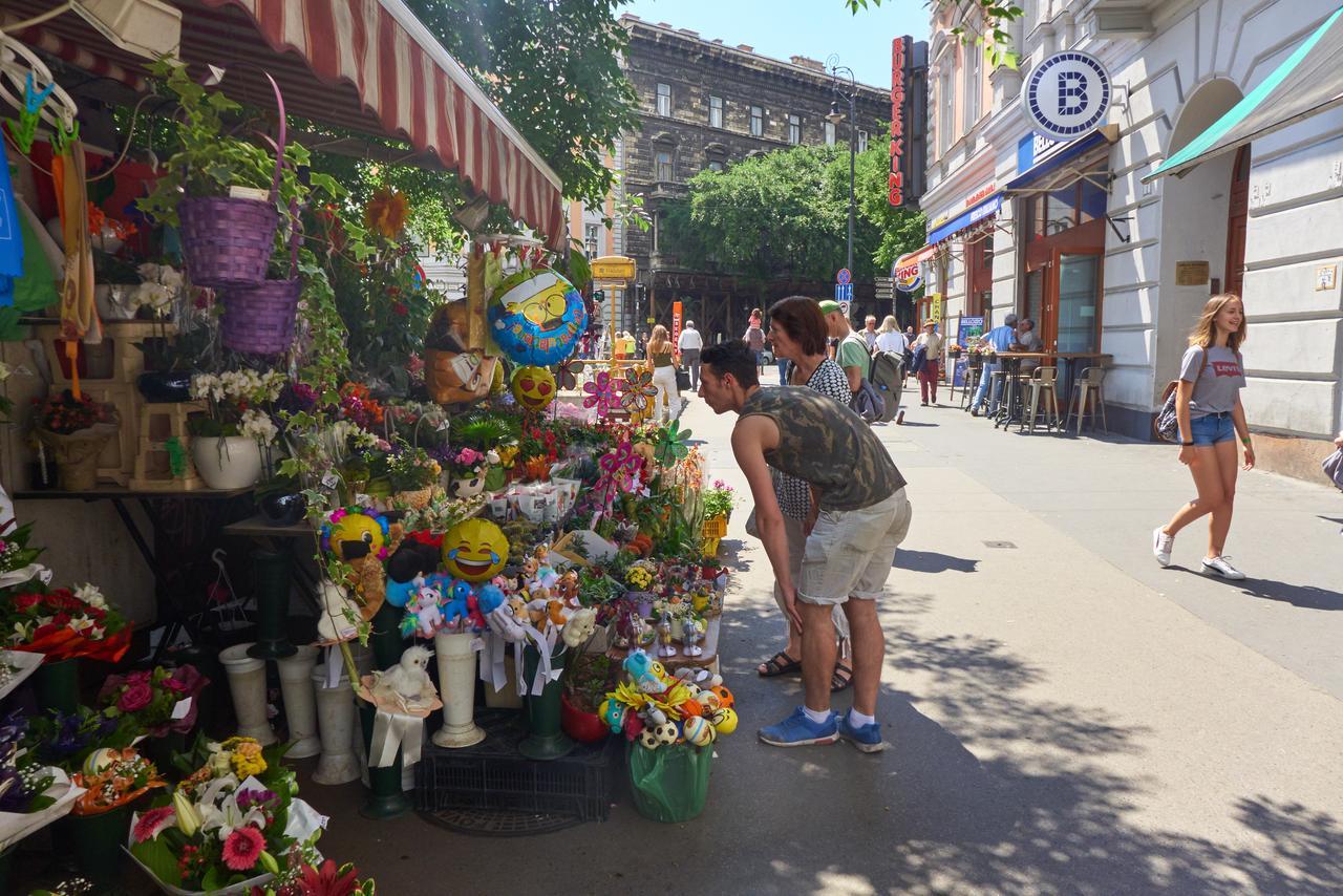 Fewo Oktogon Budapest Esterno foto