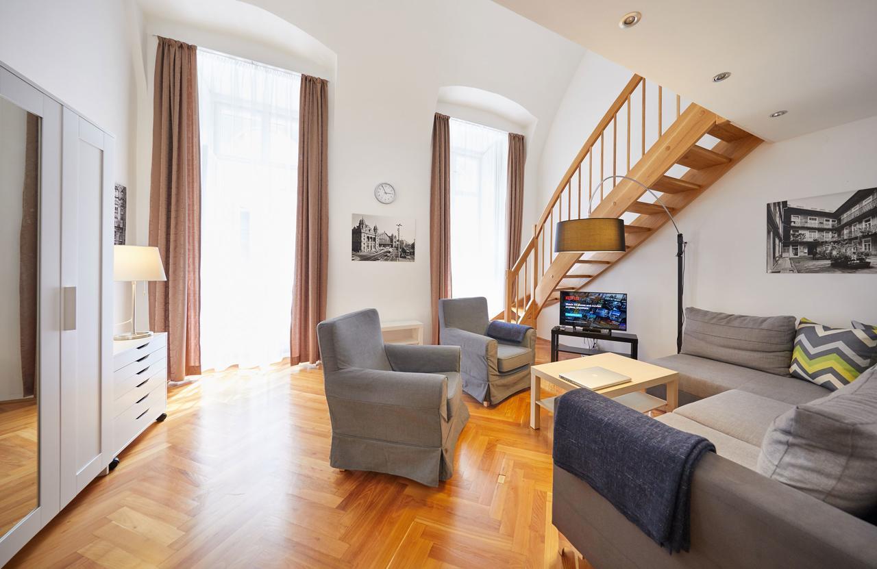 Fewo Oktogon Budapest Esterno foto